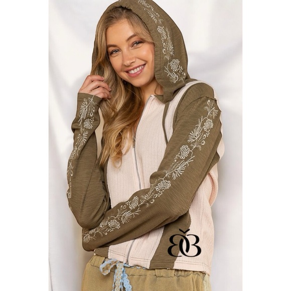 POL Olive & Cream Embroidered Waffle Knit Zip Up Hoodie - Picture 10 of 11